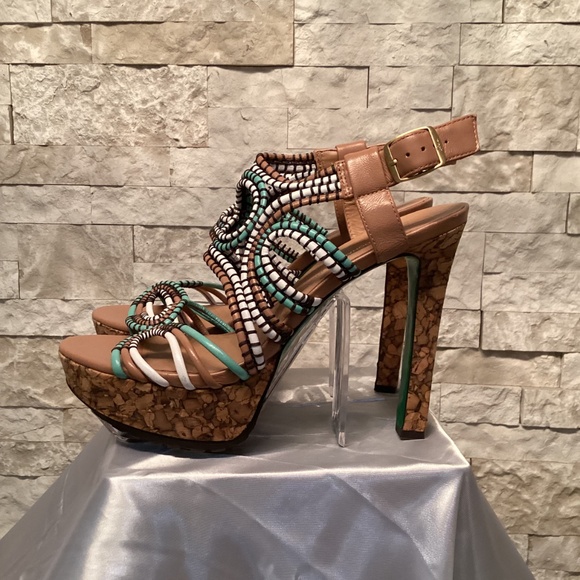 Lisa for Donald J. Pliner Danisa Platform Sandals - Picture 4 of 8